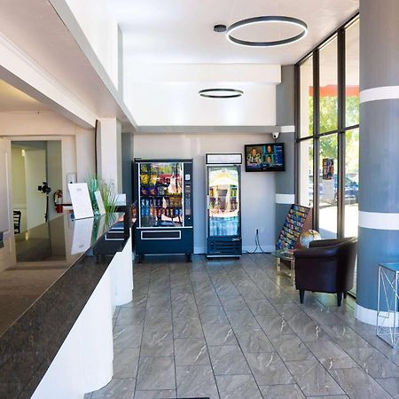 Howard Johnson By Wyndham Clearwater - Dunedin Экстерьер фото