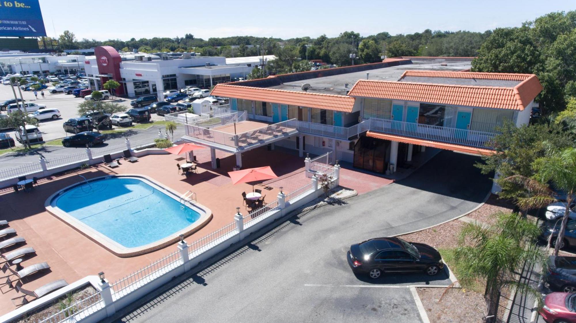 Howard Johnson By Wyndham Clearwater - Dunedin Экстерьер фото