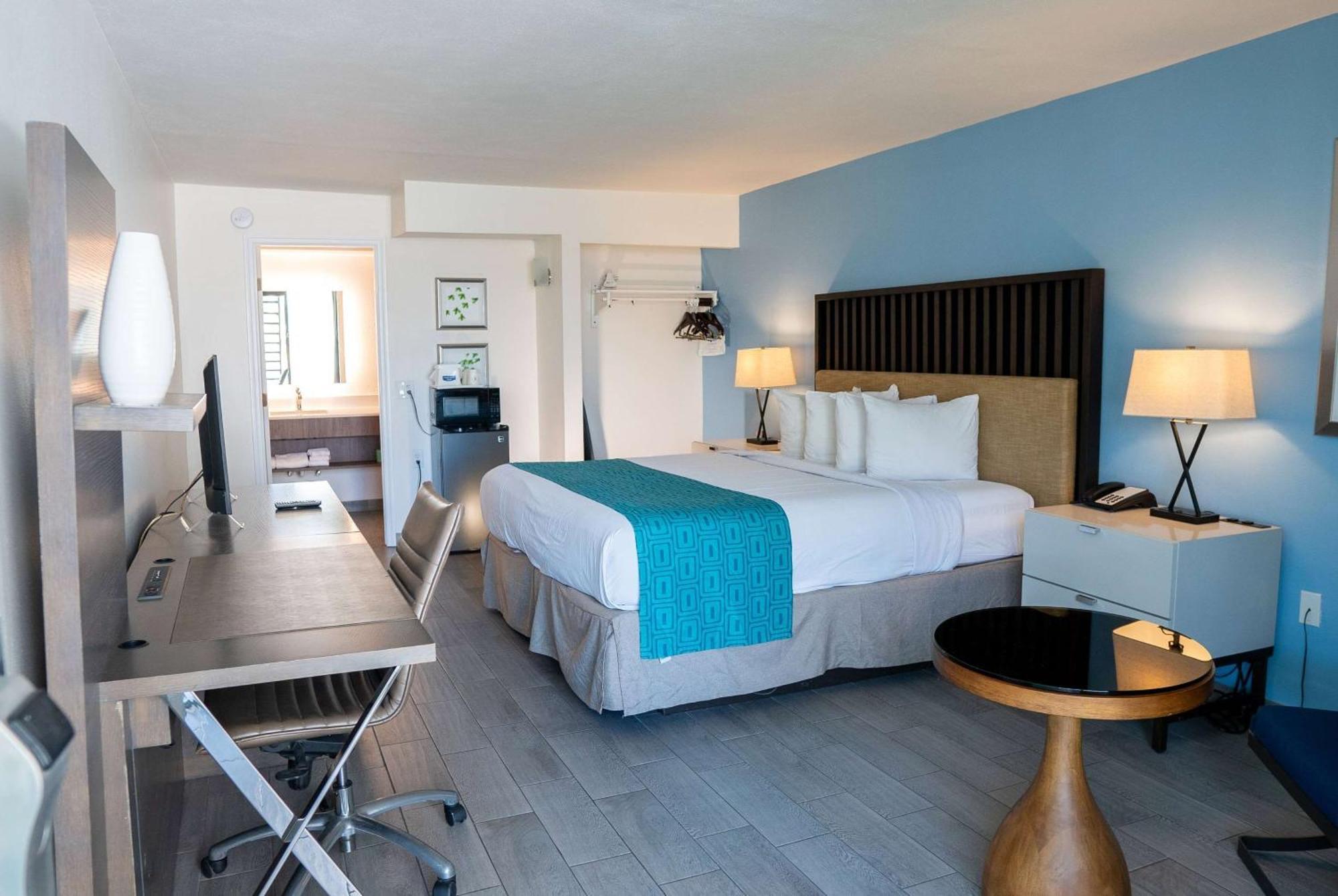 Howard Johnson By Wyndham Clearwater - Dunedin Экстерьер фото