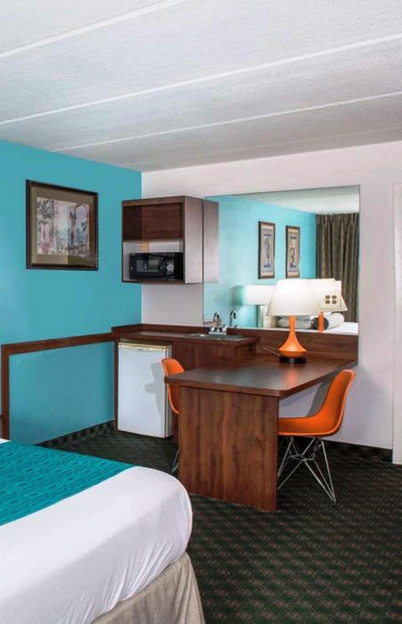 Howard Johnson By Wyndham Clearwater - Dunedin Экстерьер фото
