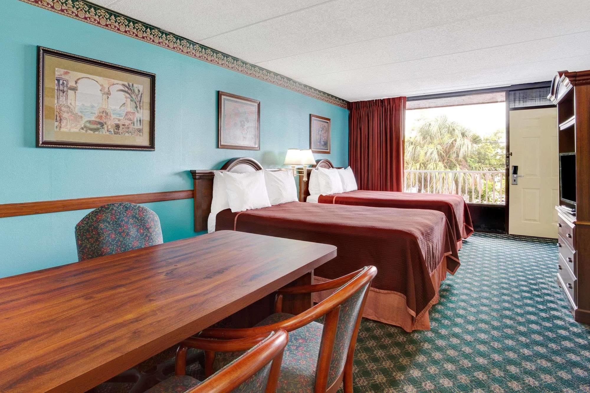 Howard Johnson By Wyndham Clearwater - Dunedin Экстерьер фото